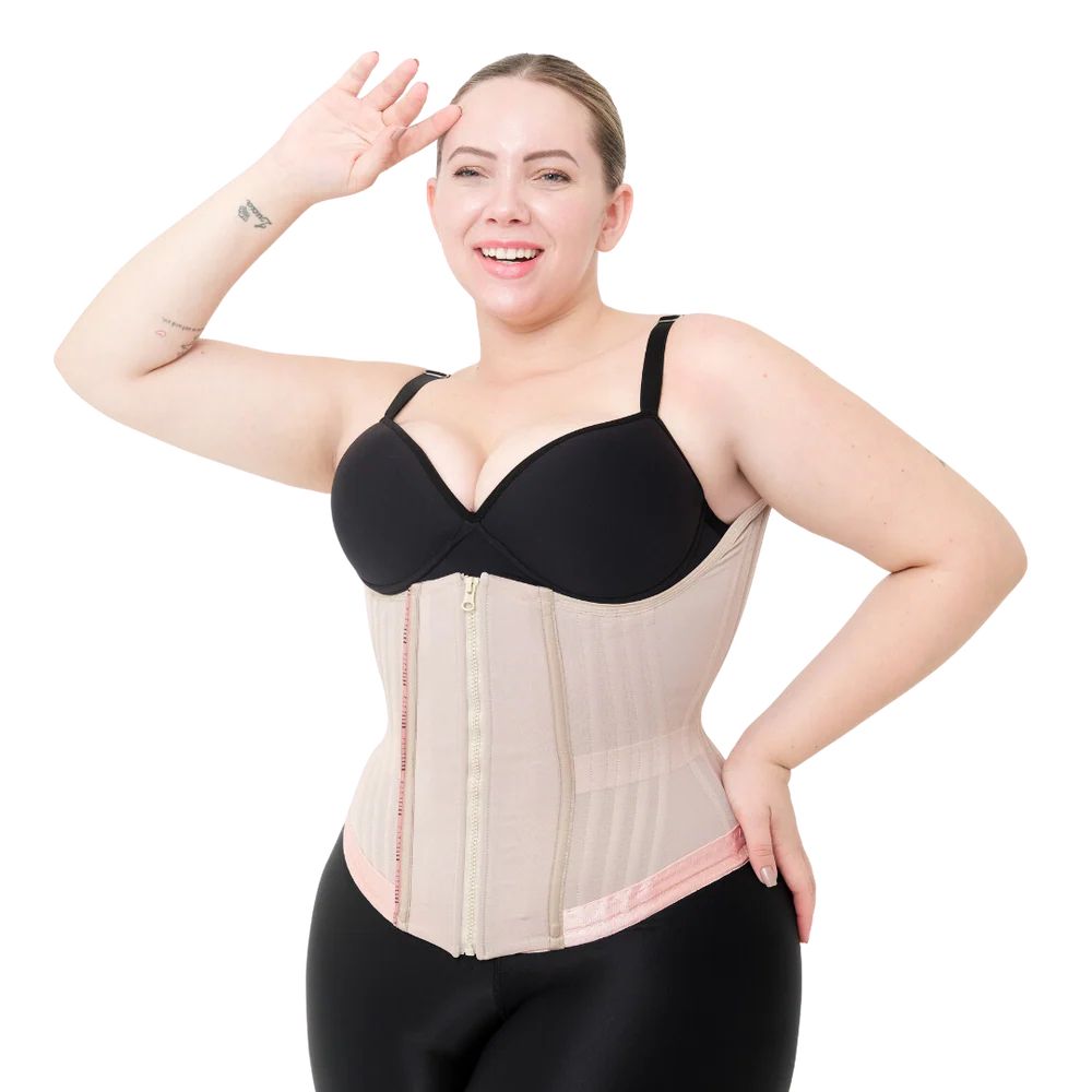 Exemplo de como a cinta modeladora funciona no corpo feminino modelando a cintura e reduzindo medidas.