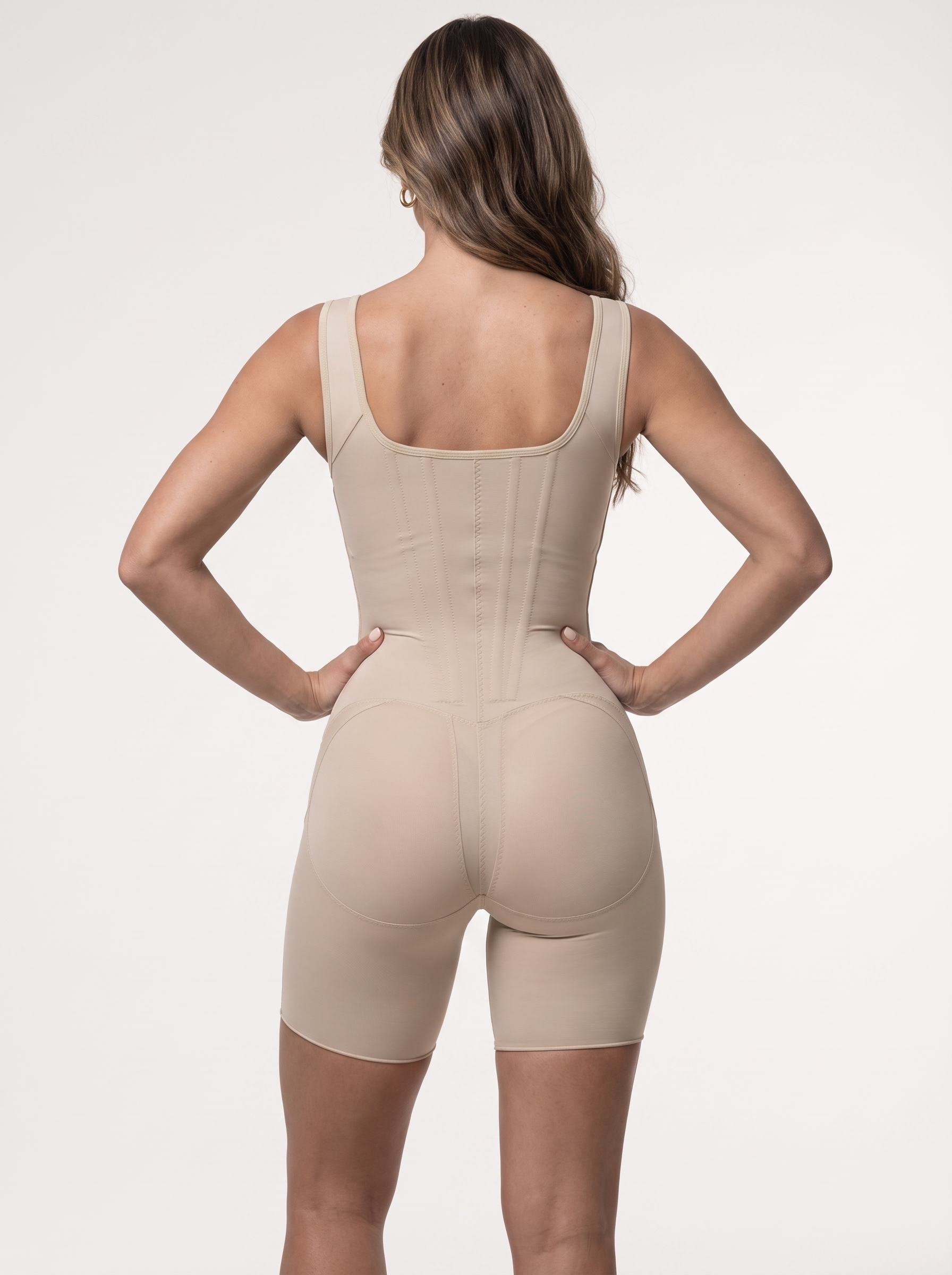 Body com 14 Barbatanas de Aço e shorts