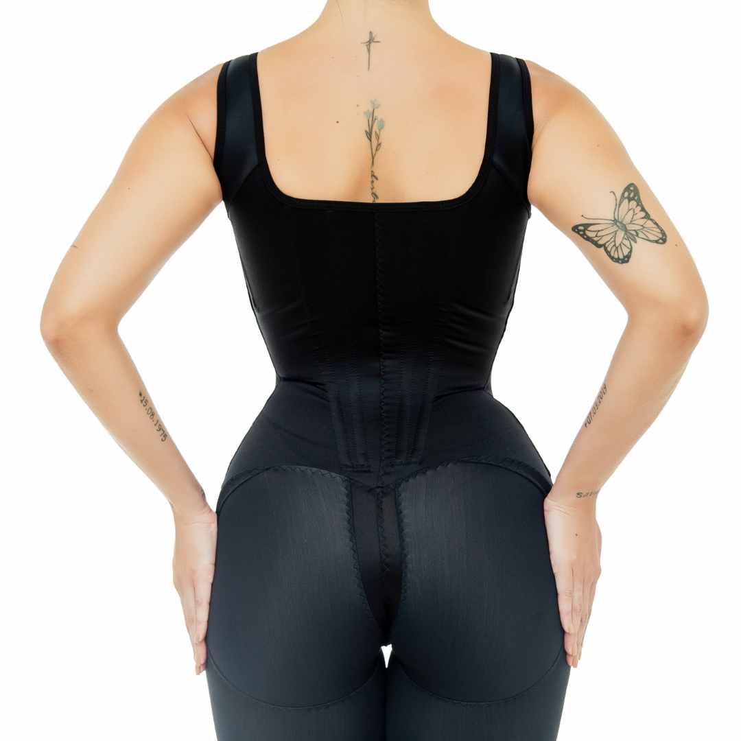 Body Modelador com Barbatanas, Shorts e Busto Pré Moldado